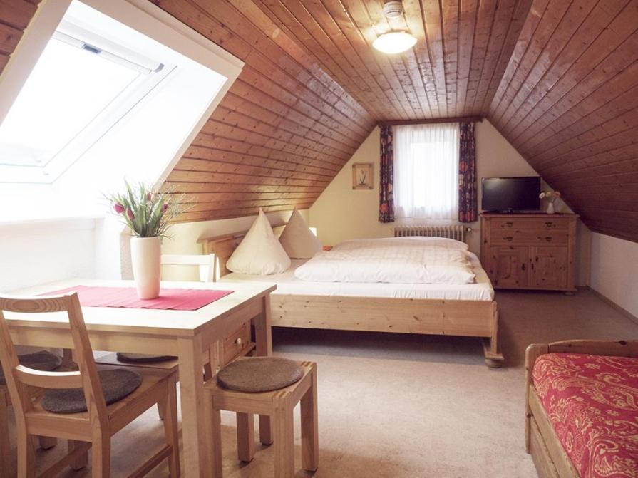 Gaestehaus Wald Und See ティティゼー・ノイシュタット 部屋 写真