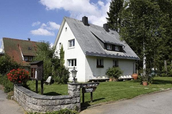 Gaestehaus Wald Und See ティティゼー・ノイシュタット エクステリア 写真